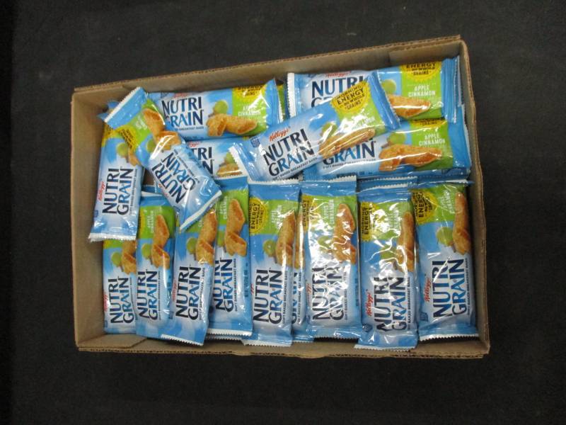 lot 170 image: 36 Nutrigrrain Breakfast bars