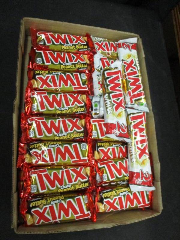 lot 175 image: 34 Twix candy bars