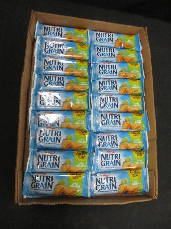 lot 176 image: 36 Nutrigrain breakfast bars