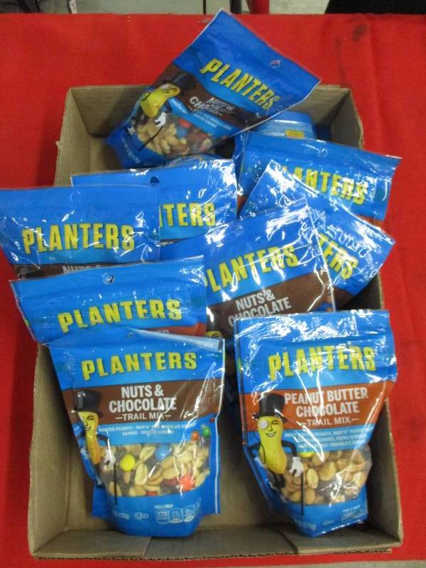 lot 184 image: 14 Bags of Planters Peanuts and trail mix