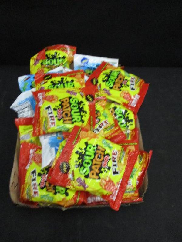 lot 186 image: 27 Packs of Sour Candy