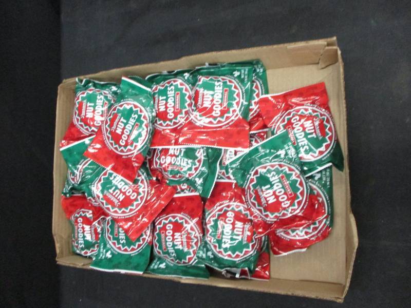 lot 198 image: 30 Nut Goody Bars