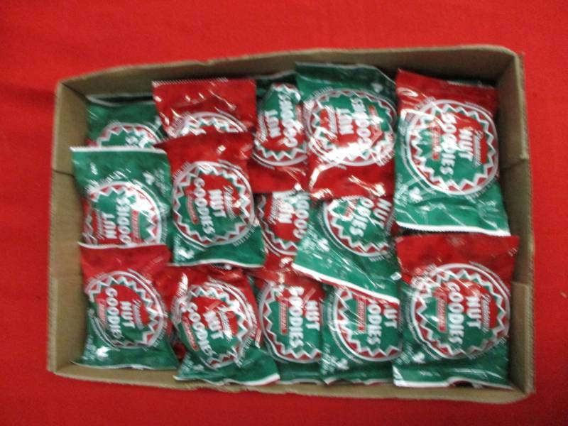 lot 199 image: 30 Nut Goody Bars