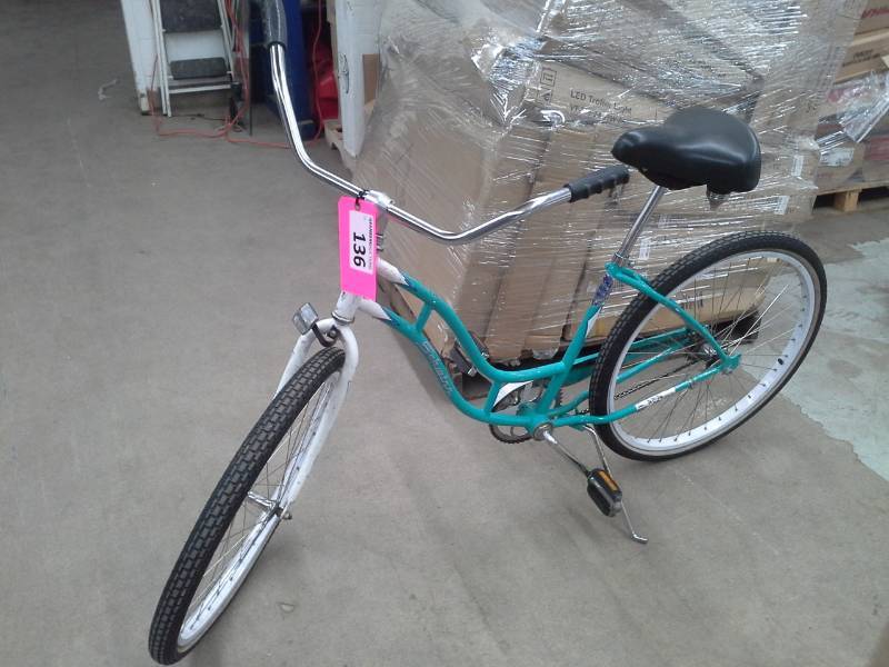 lot 136 image: Schwinn Womens  Single-speed Road Bike