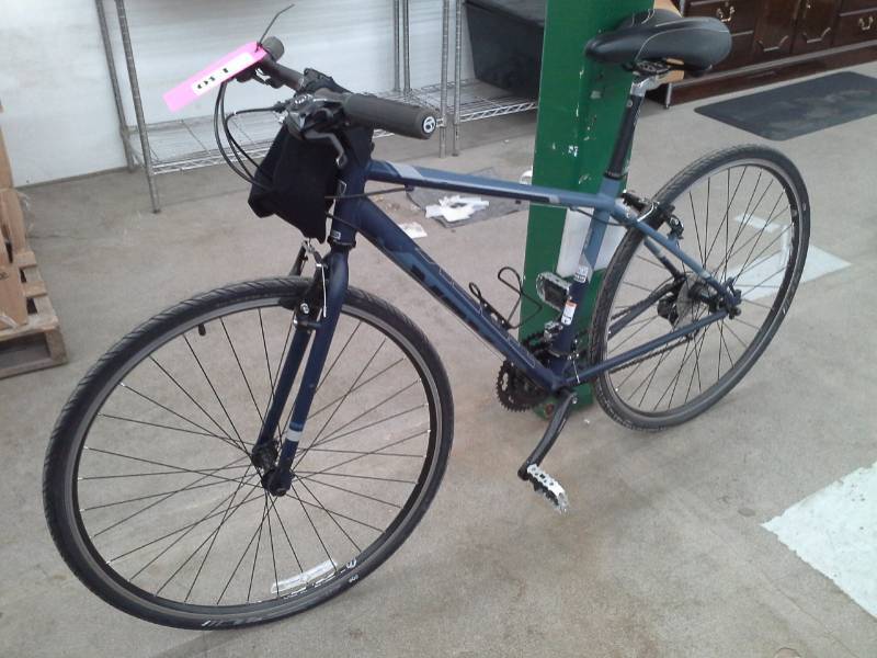 lot 130 image: Trek Wingra  10-speed Road Bike