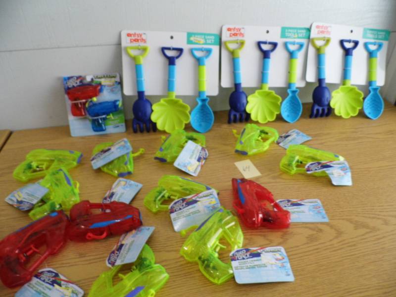 Squirt Guns - Sand Toys