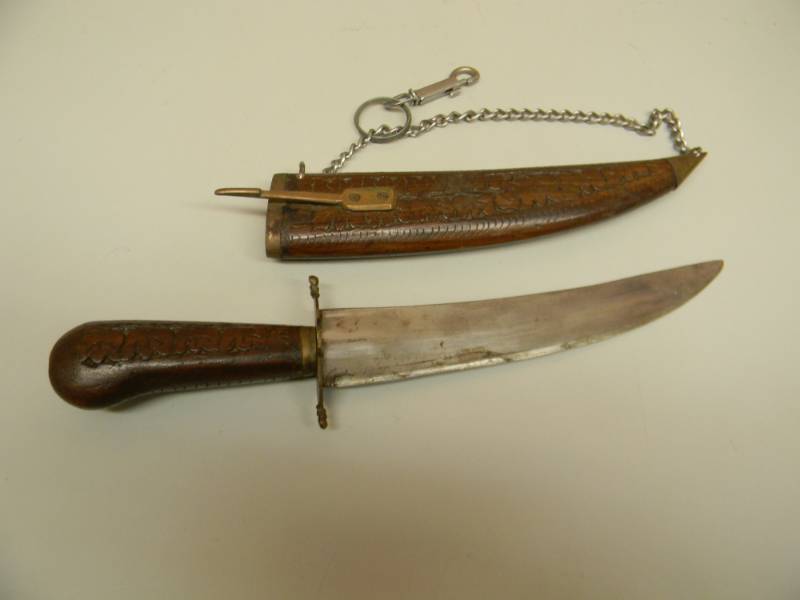 lot 11 image: VINTAGE HAND CARVED KNIFE WITH WOOD & BRASS CARVED LATCHING SCABBARD - UNIQUE PIECE - SEE PICTURES