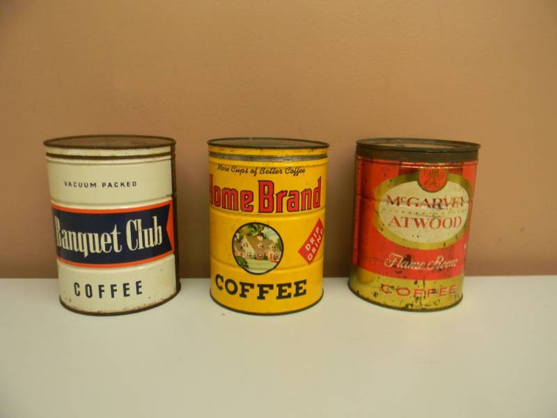 lot 23 image: 3 - VINTAGE ORIGINAL WITH LIDS McGARVEY ATWOOD, HOME BRAND & BANQUET CLUB COFFEE CANS - ORIGINAL 2LB - SEE PICTURES