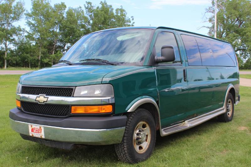 2007 Chevrolet Express 3500 Passenger Van