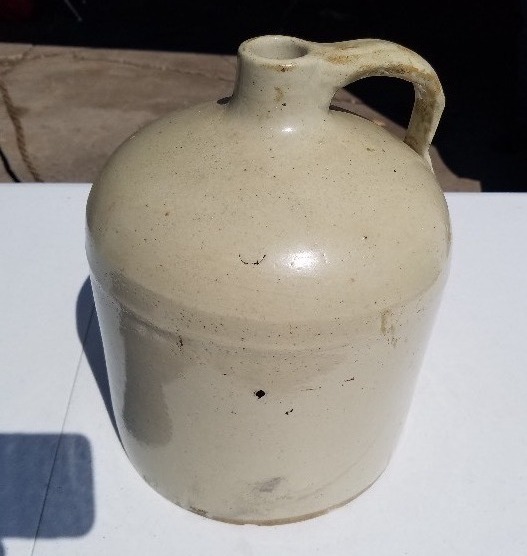 lot 4 image: 2 12 gallon Stone Ware Jug