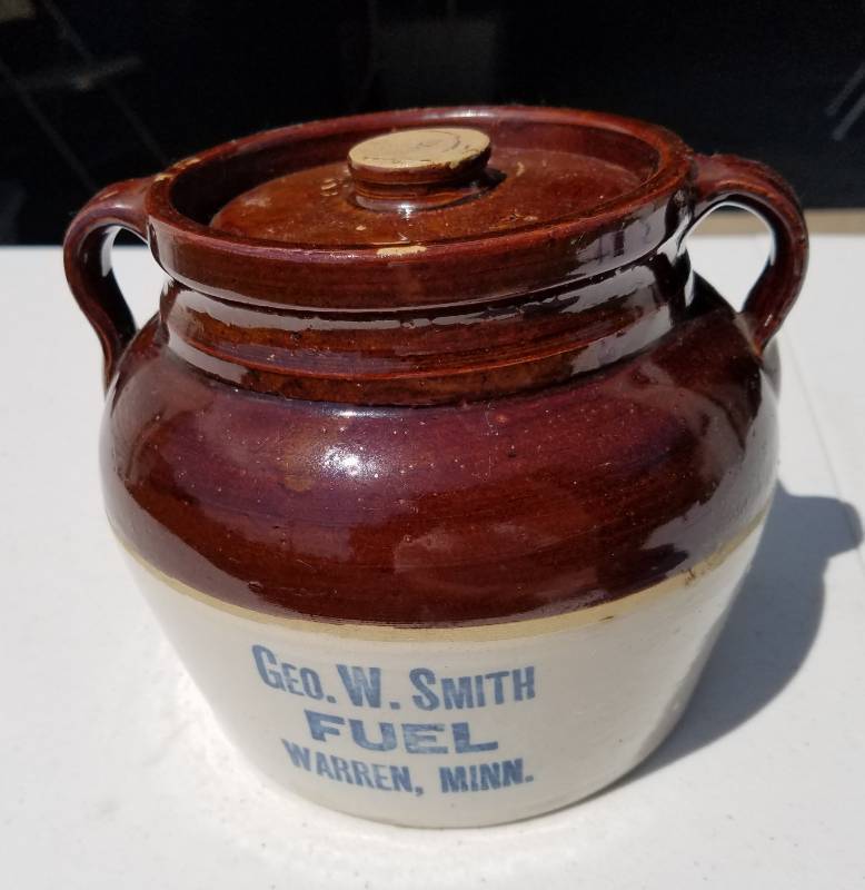 lot 16 image: Geo W. Smith Fuel Warren Minnesota Bean Pot