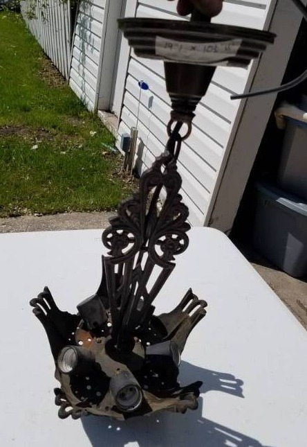 lot 17 image: Antique Art Deco Hanging lamp