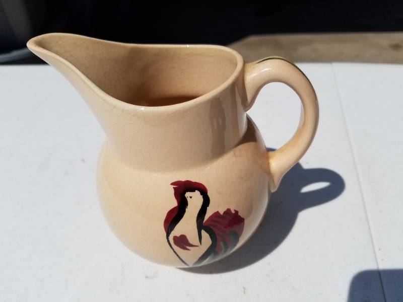 lot 22 image: Vintage Watt Ware Pitcher #15