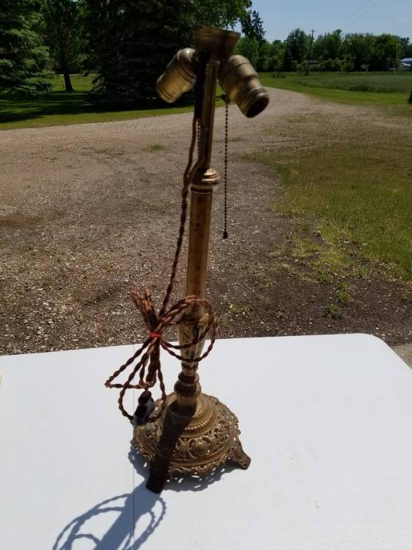 lot 26 image: Art Deco Table Lamp 25 inches high