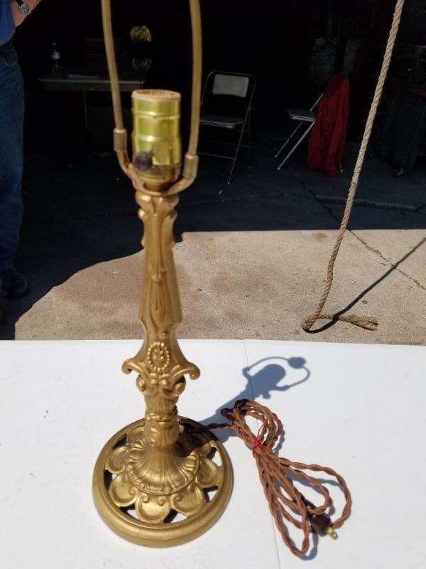 lot 27 image: Art Deco Table Lamp 20 inches high