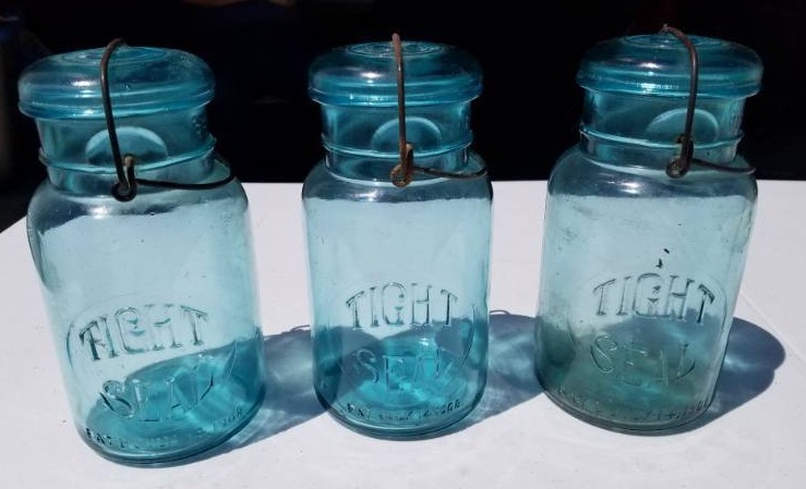 lot 33 image: Tight Seal Aqua Jars & tight lids