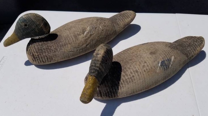 lot 48 image: Mallard Wood Duck Decoys w removable heads