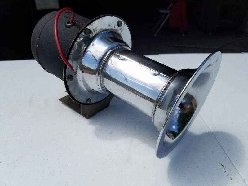 lot 52 image: AH - OOO - GAH Horn for model A car