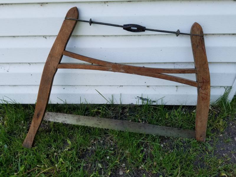lot 61 image: 27 inch vintage Wood Working Hand Saw Buck Saw