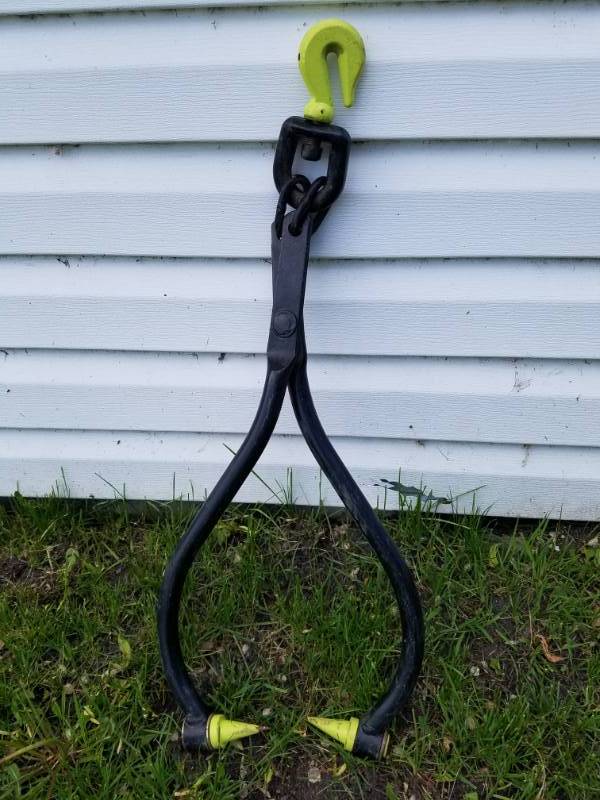 lot 64 image: 24 loggers Hook with chain