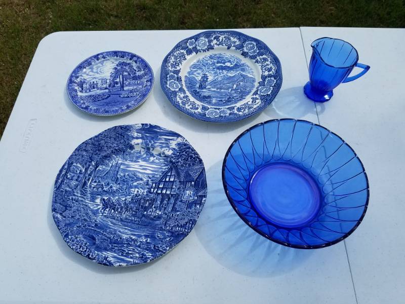 lot 78 image: Lot of three Colonel Plates