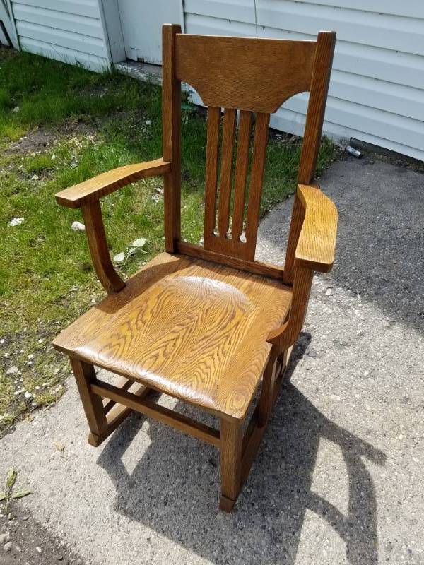 lot 133 image: Oak Rocking Chair