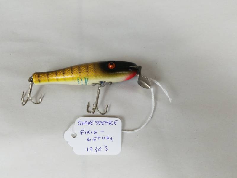 lot 147 image: Shakespeare Pikie-Getum 1930s Vintage Fishing Lure