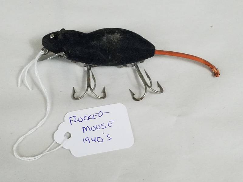 lot 152 image: Flocked Mouse 1940s Vintage Fishing Lure