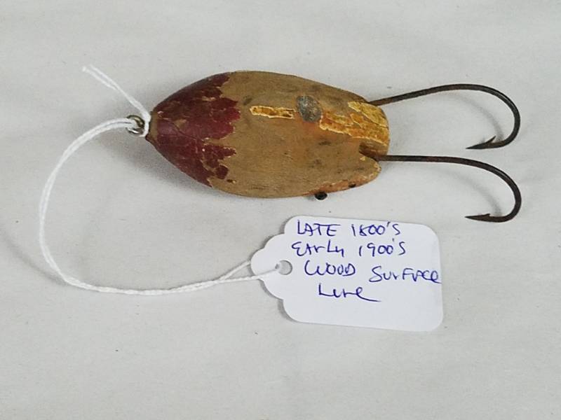 lot 193 image: Wooden Surface late 1800 or early 1900s Vintage Fishing Lure