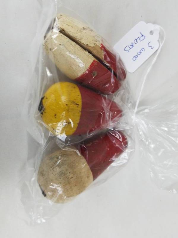 lot 206 image: 3 wooden Floats