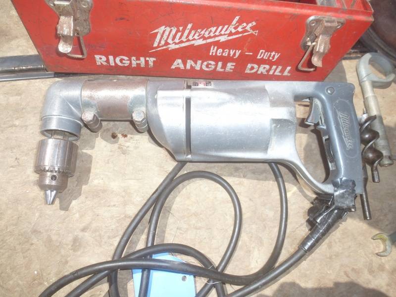 Milwaukee Right Angle Drill