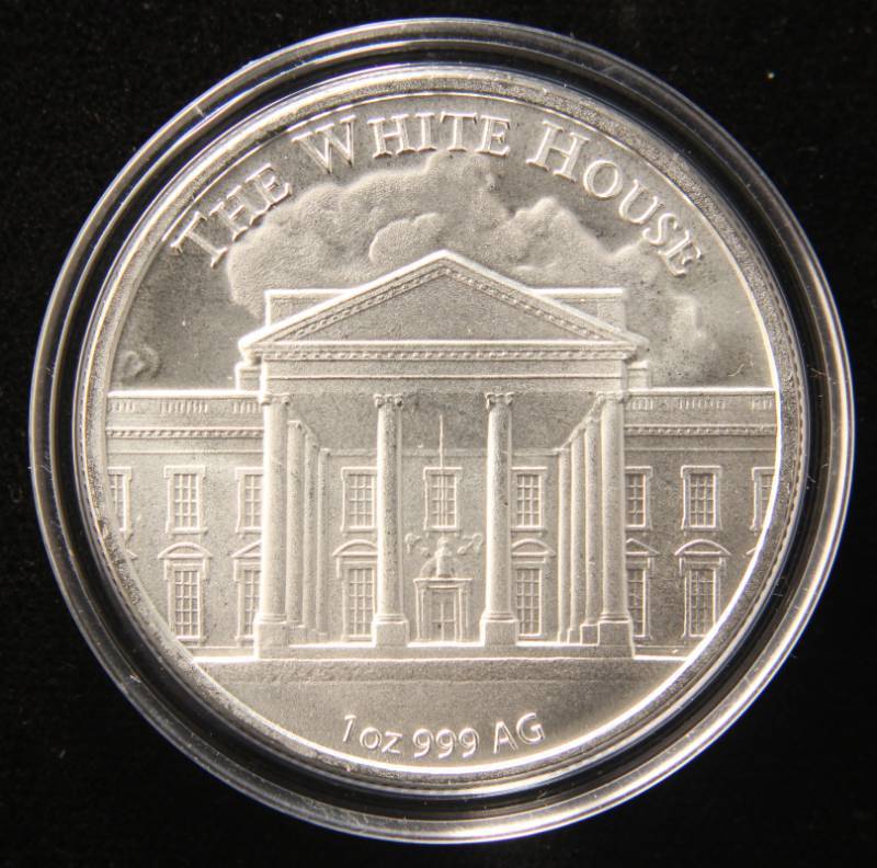 1 TROY OZ. .999 FINE SILVER DONALD TRUMP ROUND IN AIRTITE HOLDER