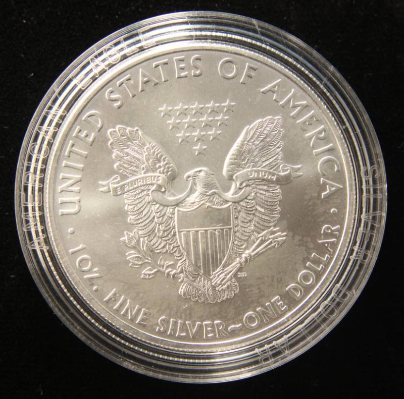 2015 AMERICAN SILVER EAGLE 1 TROY OZ. .999 FINE SILVER IN AIRTITE