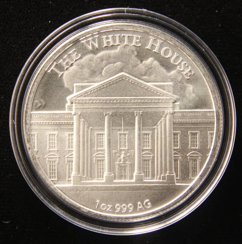 1 TROY OZ. .999 FINE SILVER DONALD TRUMP ROUND IN AIRTITE HOLDER