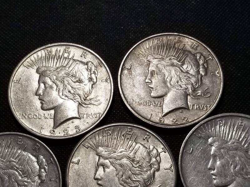 GROUP OF 7 US PEACE SILVER DOLLARS VF-AU