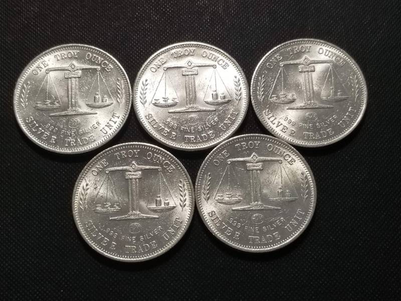 5 TROY OZ. .999 FINE SILVER (5 X 1 oz EAGLE FLAG DESIGN)