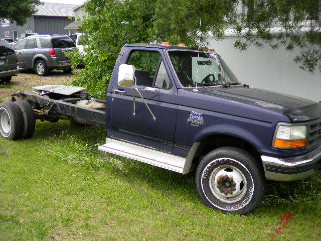 lot 1 image: 1994 Ford F450 Long Bed  SEE (UPDATE)