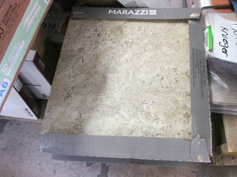 lot 21 image: 4 Cases Marazzi Travisano Bernini 1...