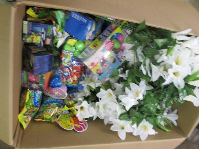 lot 144 image: Large Lot Easter Lillies, Animated ...