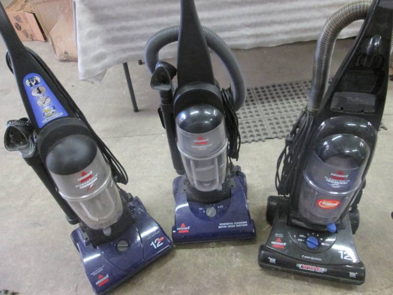 lot 187 image: Lot of 3 Bissell Vacuum Cleaners- t...