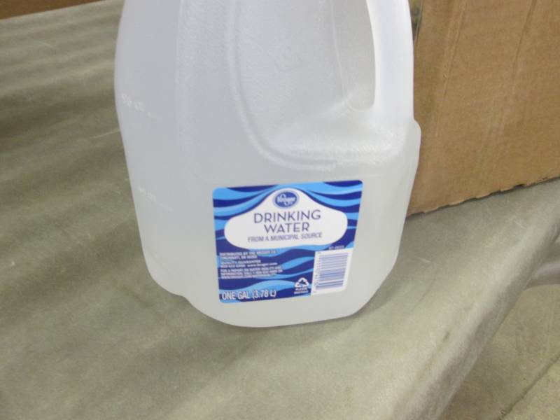 lot 205 image: 3 Cases of 4 Gallons Kroger Drinkin...