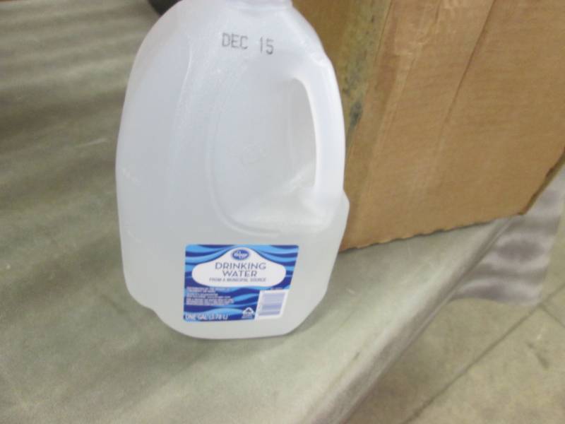 lot 208 image: 3 Cases of 4 Gallons Kroger Drinkin...