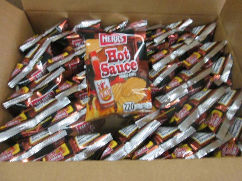 lot 262 image: Case of 30 - 1.5oz Bags Herrs Hot ...
