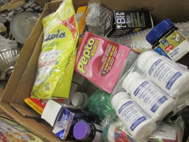 lot 302 image: Personal Care Lot- past date...