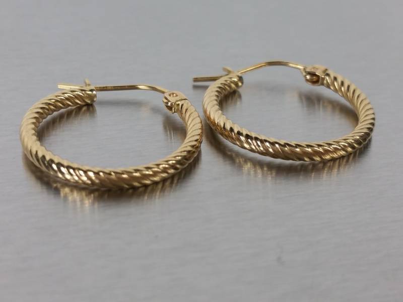 Ladies 14k Yellow Gold Hoop Estate Earrings