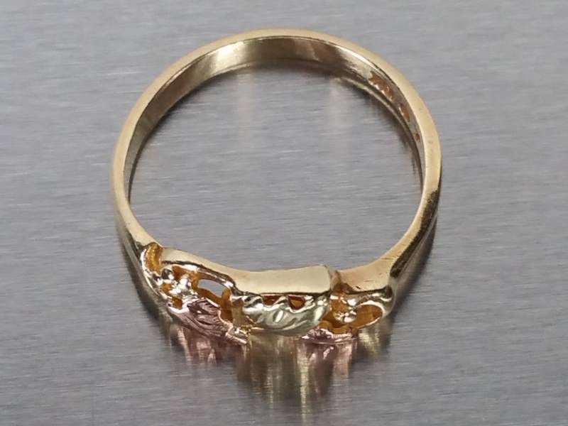 Tri-Color Black Hills Gold 10k Estate Ring