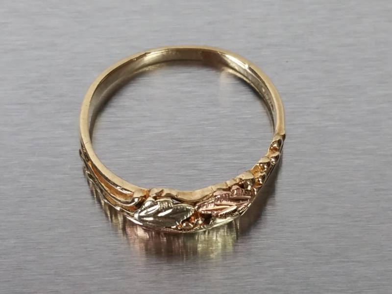 Tri-Color Black Hills Gold 10k Estate Ring