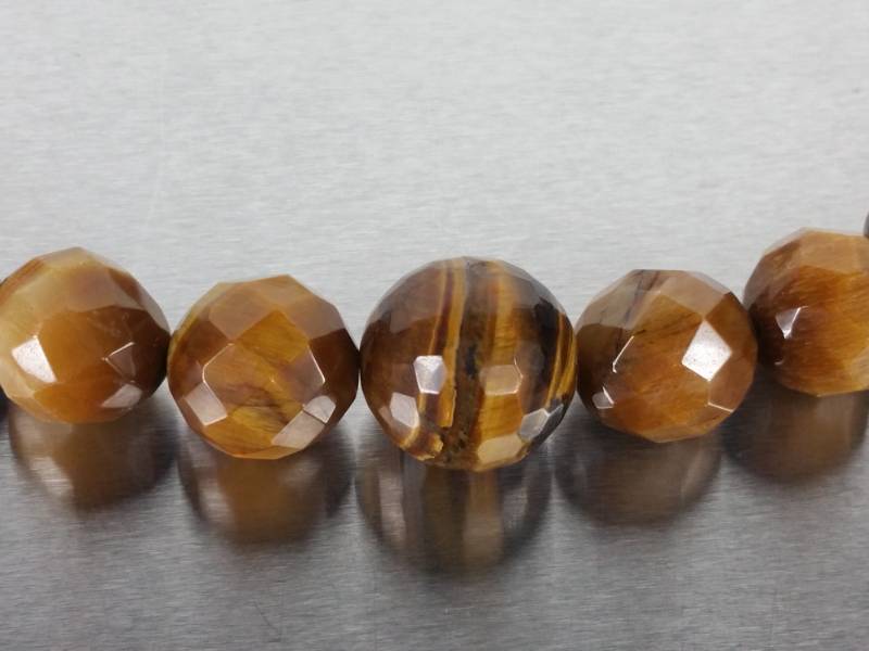 Beautiful Natural 18 Tigers Eye Bead Estate Necklace with Sterling Silver Clasp