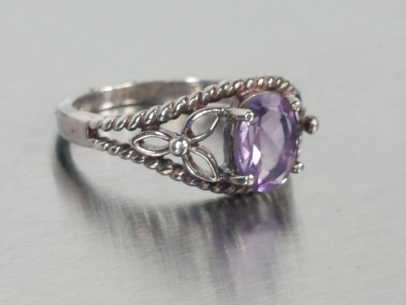 Vintage Amethyst Estate Ring in Sterling Silver
