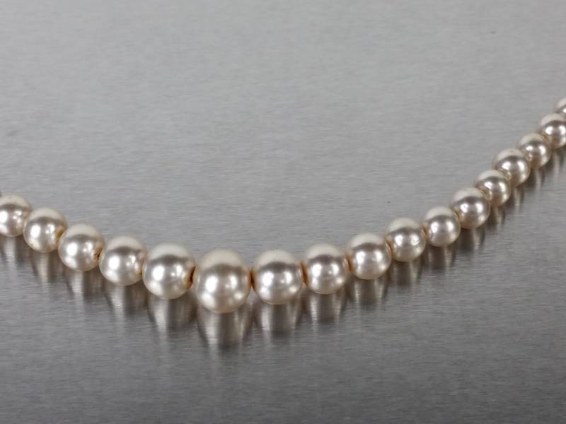 High End Vintage Silvery Pearl Estate 16 Necklace